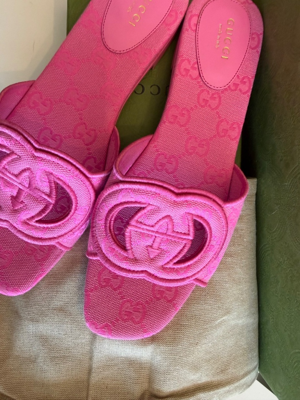 GUCCI GG CANVAS Interlocking G Sandals PINK - Size 39